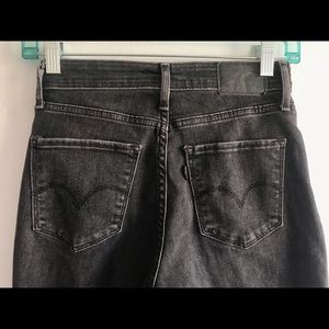 black levi’s skinny jeans